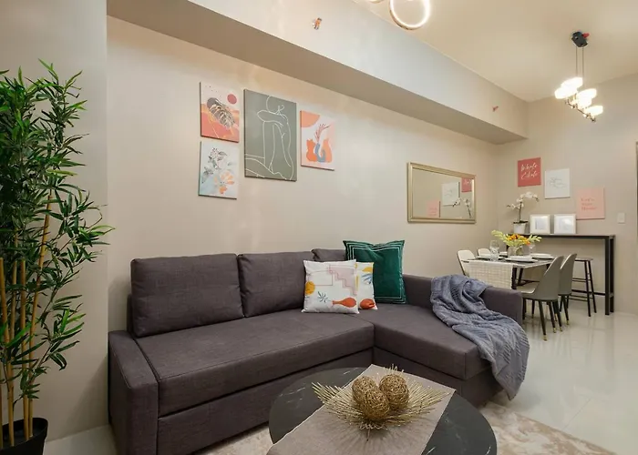 公寓 Luxurious Maison At 81 Newport Near Terminal 3 Airport *