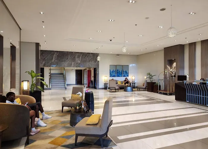 公寓 Luxurious Maison At 81 Newport Near Terminal 3 Airport